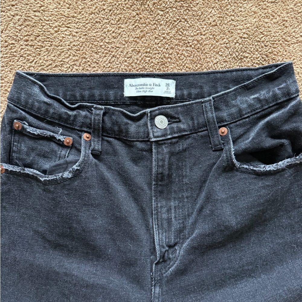 Abercrombie & Fitch Ankle Straight Ultra High Rise Jeans